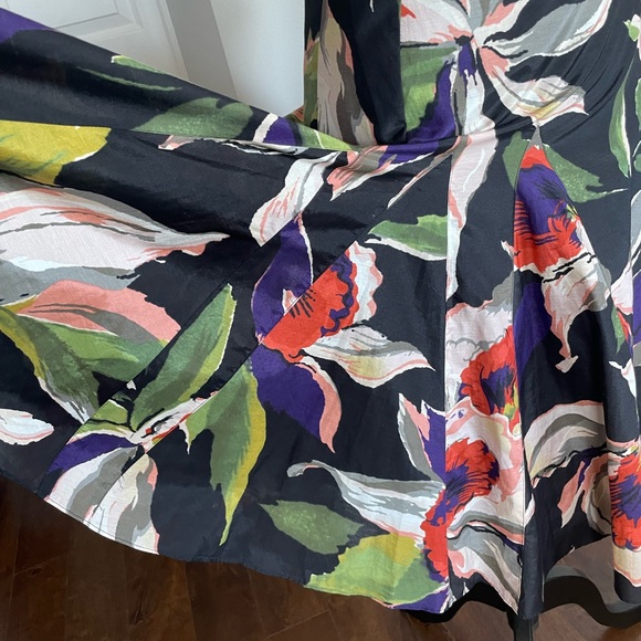 Designer Ted Baker Floral Panelled Wrap Midi Dress. Silk/Cotton. TB 3/Size 8. - Picture 6 of 7